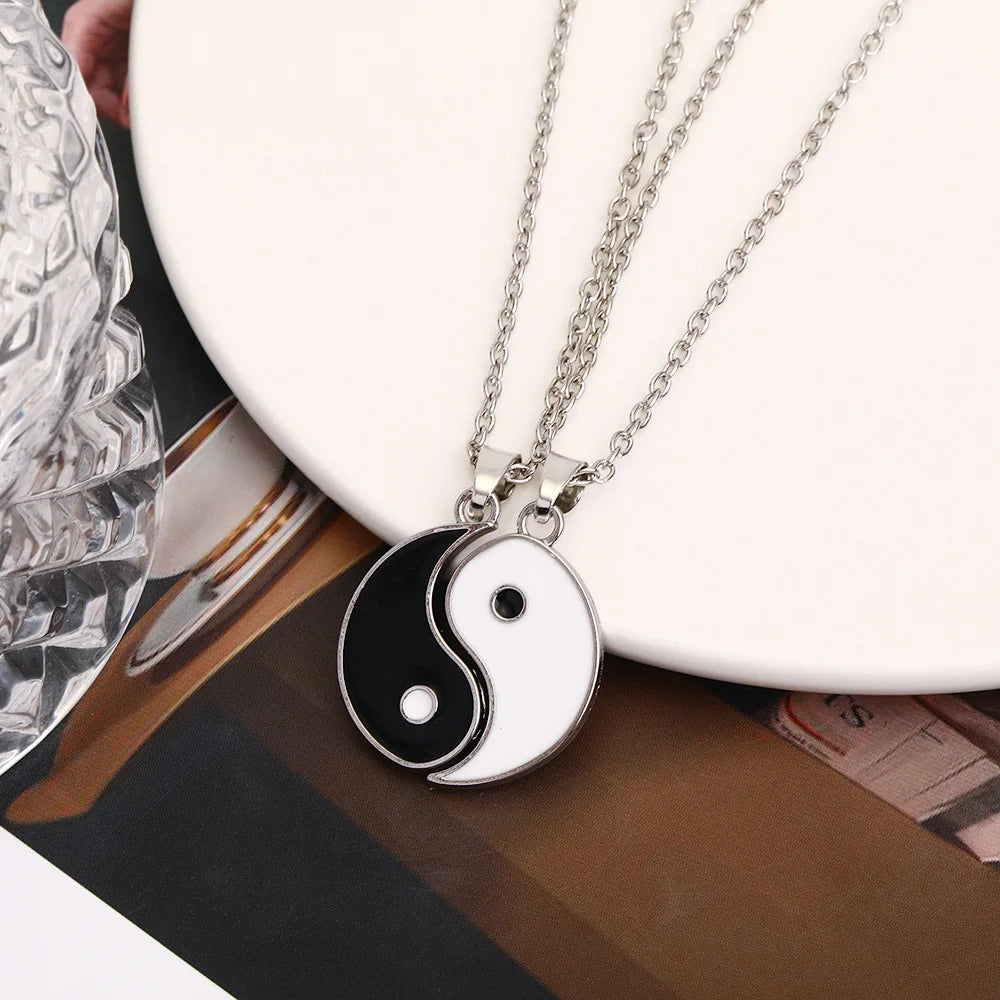 2Pcs Tai Chi Yin Yang Eight Trigrams Pendant Necklaces Set for Couple Silver Color Chain Matching Lover Choker Collar Gift